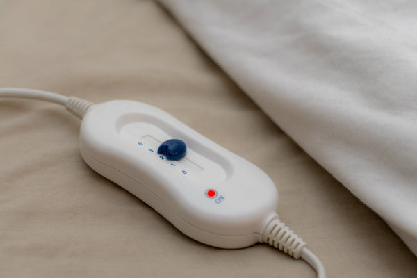 Can you use an electric blanket with a mattress topper?