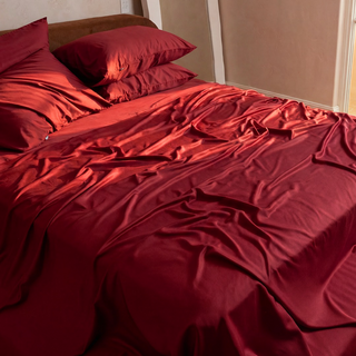Cooling Bamboo Flat Sheet in Merlot, side view