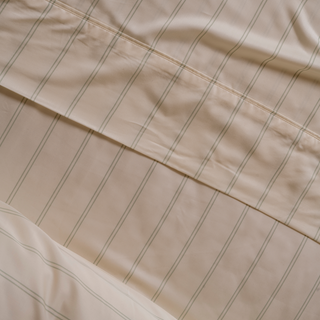 Fur-friendly Bamboo Fitted Sheet | Stripes