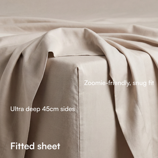 Fur-friendly Bamboo Fitted Sheet