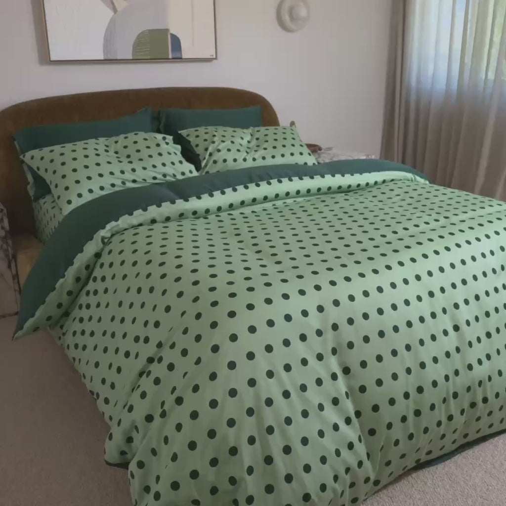 Forest Green Polka quilt cover video