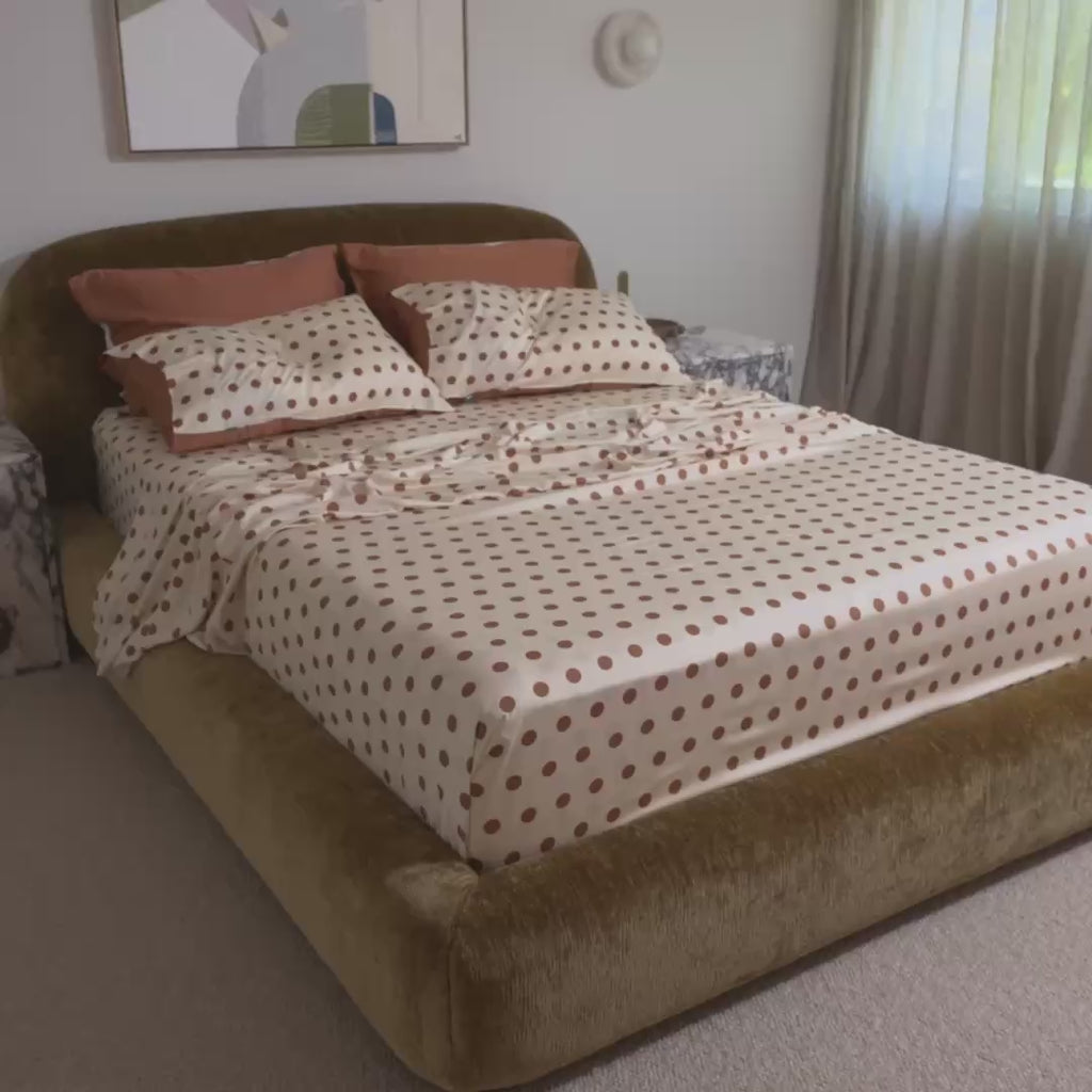 Caramel Polka sheets video